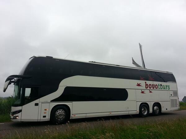 Onze nieuwe dubbeldekker is binnen. Deze wagen kan 88 passagiers vervoeren en beschikt over de nieuwe Euro-6 motor.