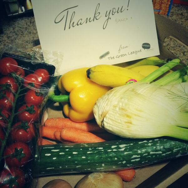 byanx's tweet image. Super excited about my fruit and veg tray delivery from @ThinkEatBeTGL