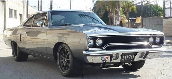 DreamMuscleCars's tweet photo. 😍 #DreamMuscleCars http://t.co/QkYnecN2cz