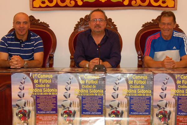 portalcadista's tweet photo. El Campus de Fútbol de Medina Sidonia fue presentado: http://t.co/lzYsNr8zmt http://t.co/u33zxzjLHN