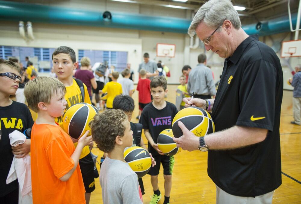 Iowa Basketball on Twitter &quot;Fran McCaffery signs some