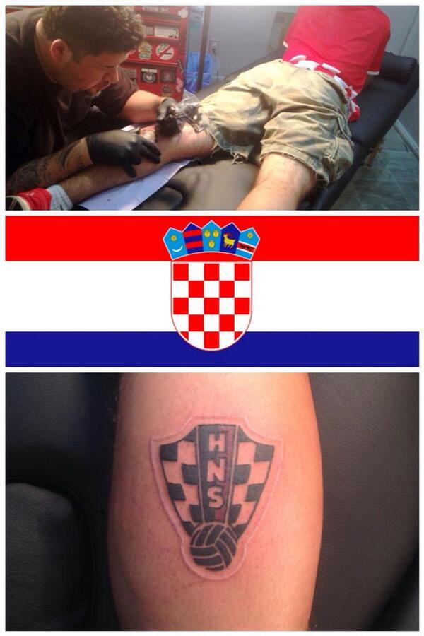 AbstractArtsTO's tweet photo. Helping a @HNS_CFF #WorldCup fan support #Croatia! Best of luck #FIFA #Croatia #FIFA2014 #HrvatskiNogometniSavez #ink http://t.co/cdyjsE5lxu