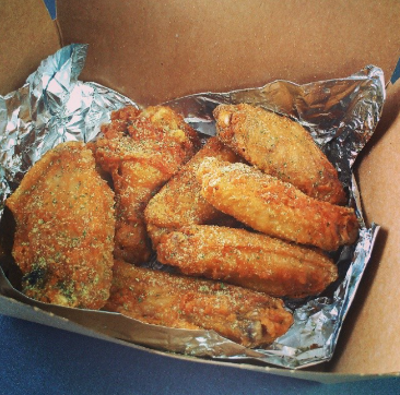 ClutchWings's tweet photo. Happy Thursday Morgantown! Follow @ClutchWings and RT for a chance to win a #FREEDINNER. Winners picked at 8pm. http://t.co/eJ8D8g2PDq