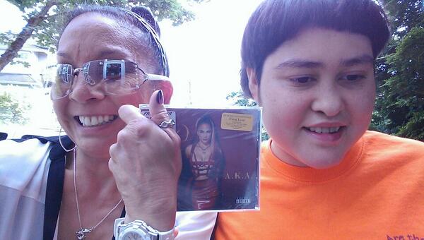 SVC_Ricketts's tweet image. #ThingsIWillDo “@JLo Keep sending me your #MyAKAJLo selfies #JLovers! I'm looking and following back all day. 😘"