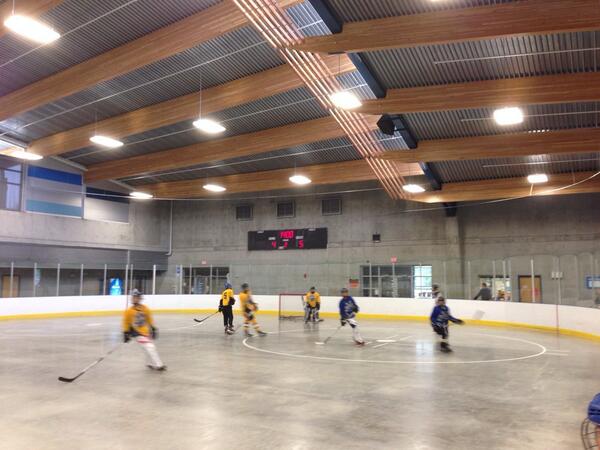 MVRHL's tweet image. Team 2 Yellow scores 3 straight to take the lead with 15 minutes to go in the game