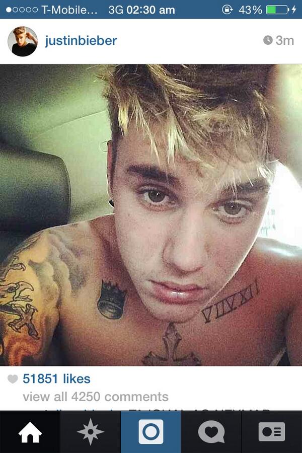 Caathvx's tweet image. Justin deleted this picture because he forgot to add the nasty ass filter so he reposted it😬