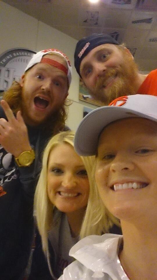 Scobucket's tweet image. At Hrbek's waiting for the rain to pass. Only one hat short! #BeatTheSox #Twins