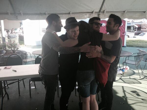 FallOutBoyInfo's tweet image. #4 M&amp;amp;G photo at #MONUMENTOUR in Hartford, CT (19/6/14)