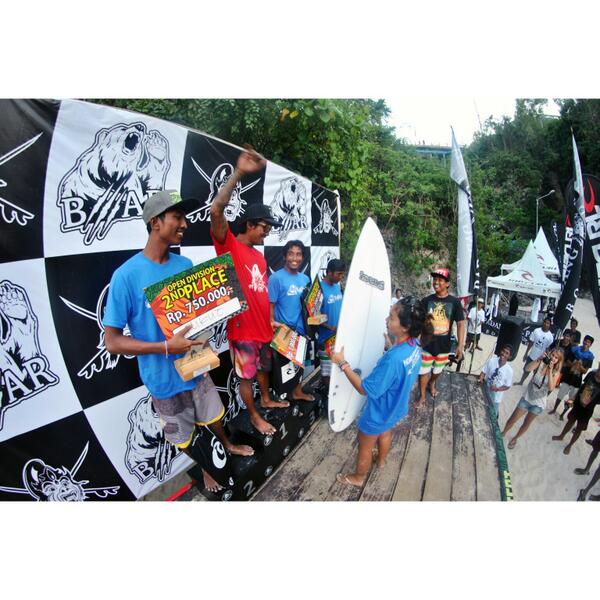 Congratulation for komang adi putra to champion open division 1st Local Contest Padang - Padang Boardriders.