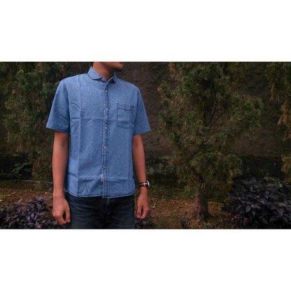 JackhammerCo's tweet image. #ArticleHighlight

Dotted Denim Shirt (Bleached) is still available in S, M, L, and XL.