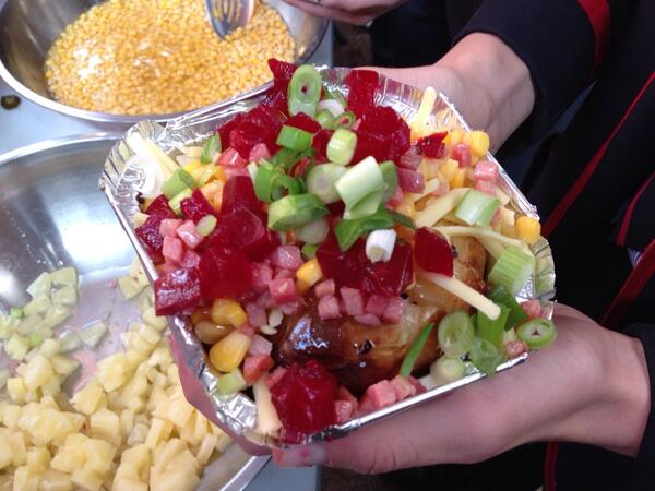TeachInnovate's tweet photo. Success. 200 Hot Potatoes for #worldrefugeeday. #RostrevorCollege #thehotpotato http://t.co/yhw10L73BT