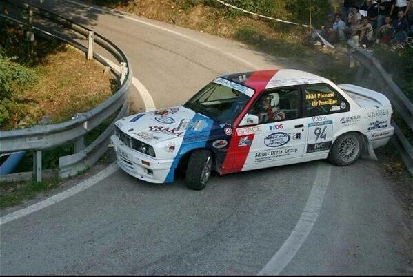 abrambeta's tweet image. #buenos dias #Atope #bmw #tatomedio