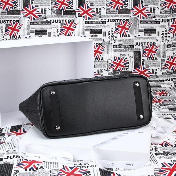 Fcustomer's tweet image. high quality Dior handbags fcustomer.se