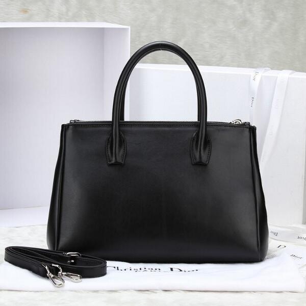 Fcustomer's tweet image. Dior handbags on fcustomer.se