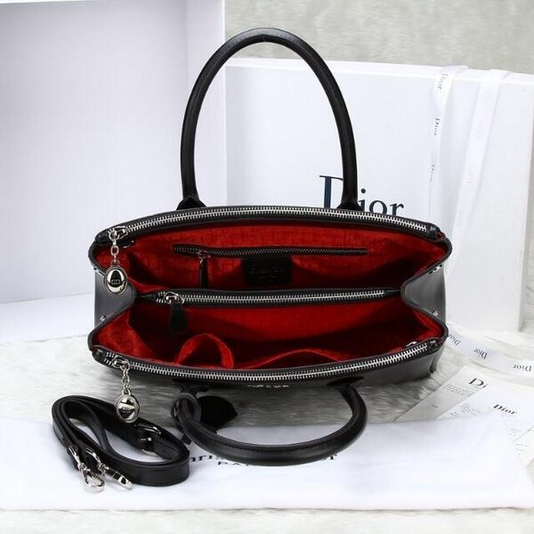 Fcustomer's tweet image. Dior handbags on fcustomer.se