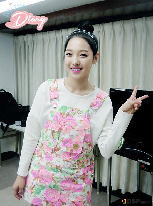 BqkNJiiCQAAj_np.jpg:large