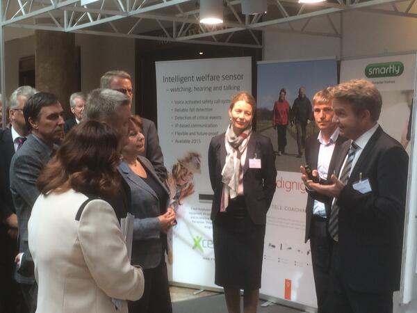 Tore M Skarpholt (@tore_martin) on Twitter photo <a href="/dignio/">Dignio</a> pres. #ehealth for Tysk Helseminister <a href="/groehe/">Hermann Gröhe</a> i Hamburg. Nå til Oslo? <a href="/helse_og_omsorg/">Helse- og omsorgsdep</a> <a href="/Helsedir/">Helsedirektoratet 🇸🇯 Directorate of Health</a> @BentHHoyre <a href="/dignio/">Dignio</a> pres. #ehealth for Tysk Helseminister <a href="/groehe/">Hermann Gröhe</a> i Hamburg. Nå til Oslo? <a href="/helse_og_omsorg/">Helse- og omsorgsdep</a> <a href="/Helsedir/">Helsedirektoratet 🇸🇯 Directorate of Health</a> @BentHHoyre