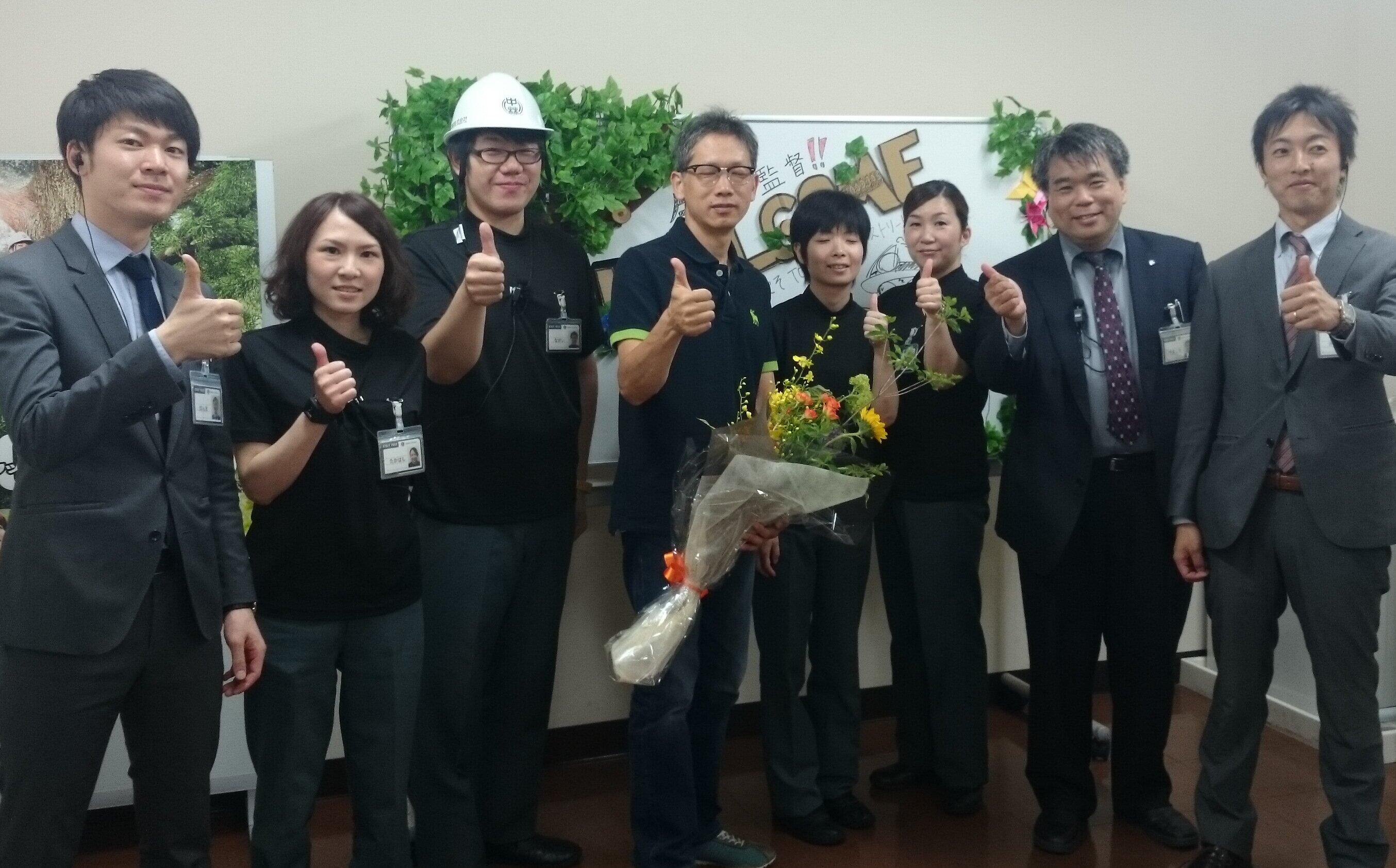 映画 Wood Job ウッジョブ Tohoシネマズサンストリート浜北のスタッフの皆さんとwoodjob Http T Co Zljqwawbry Twitter