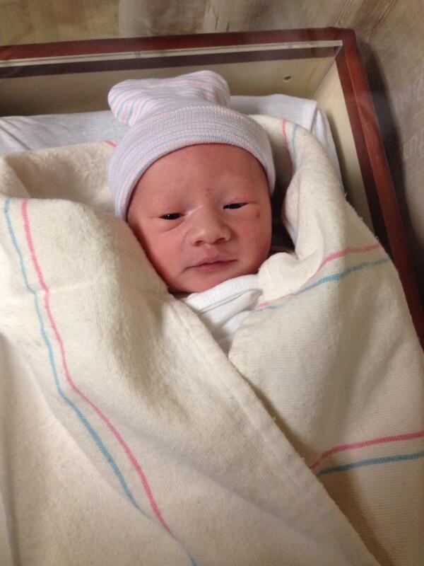 HRTeamDragon's tweet photo. Introducing Anson Mears...Mom and Baby are doing well! http://t.co/fXkCj6UgYN