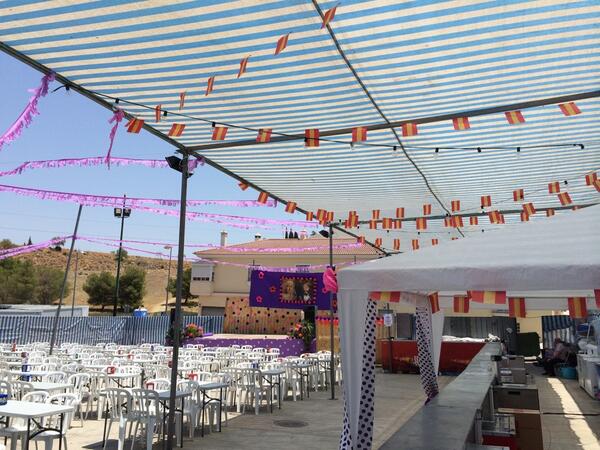 moraosdelatorre's tweet photo. Todo preparado en el Rincón morao del recinto ferial. Visita nuestra caseta para disfruta de una gran Feria http://t.co/1noSGl4sap