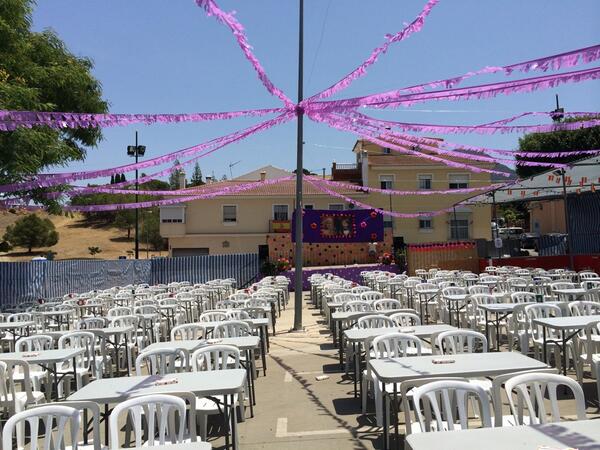 moraosdelatorre's tweet photo. Todo preparado en el Rincón morao del recinto ferial. Visita nuestra caseta para disfruta de una gran Feria http://t.co/1noSGl4sap