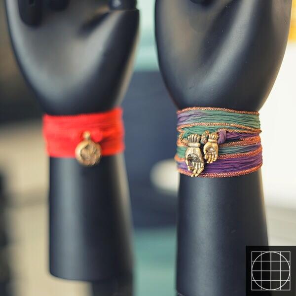 blackpearl_kwt's tweet image. Which color of the famous @CatherineMichiels wrap bracelet do you prefer?

#BoutiqueBlackPearl #CatherineMichiels #LA