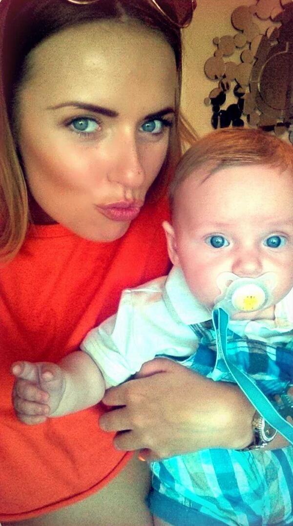 aLexHoltt's tweet photo. #blueEyes http://t.co/8rKI63v3RY