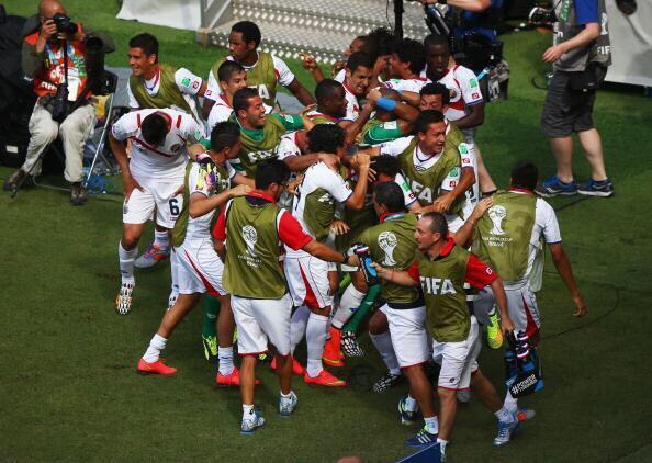 FootballFunnys's tweet photo. Congratulations to Costa Rica on qualification to the second round! #CRC #WorldCup http://t.co/dTXJDYRnBb