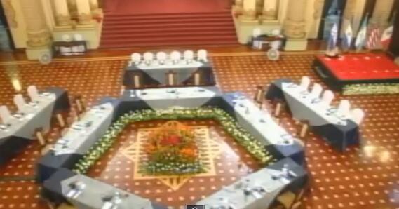 PresidenciaSV's tweet photo. Salón de las Banderas del Palacio Nacional de Guatemala donde será la reunión multilateral con Joe Biden @VP http://t.co/zuby2KfPhz