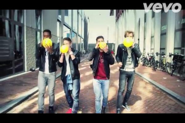 All we wanna do is zoooo leuk ♡ <a href="/NilsKaller/">Nicolaas</a> <a href="/reinduif/">Rein van Duivenboden</a> <a href="/OwenPlayfair/">Owen Playfair</a> <a href="/0547daan/">Daan Zwierink</a> <a href="/TweetMainStreet/">MainStreet</a> <a href="/WillMFP/">Willem Laseroms</a>