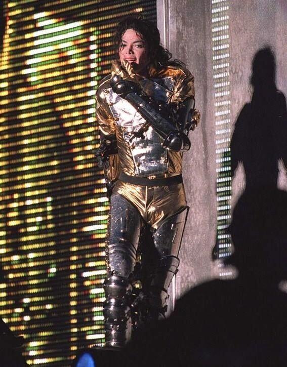 michaelxscape58's tweet image. Gold.