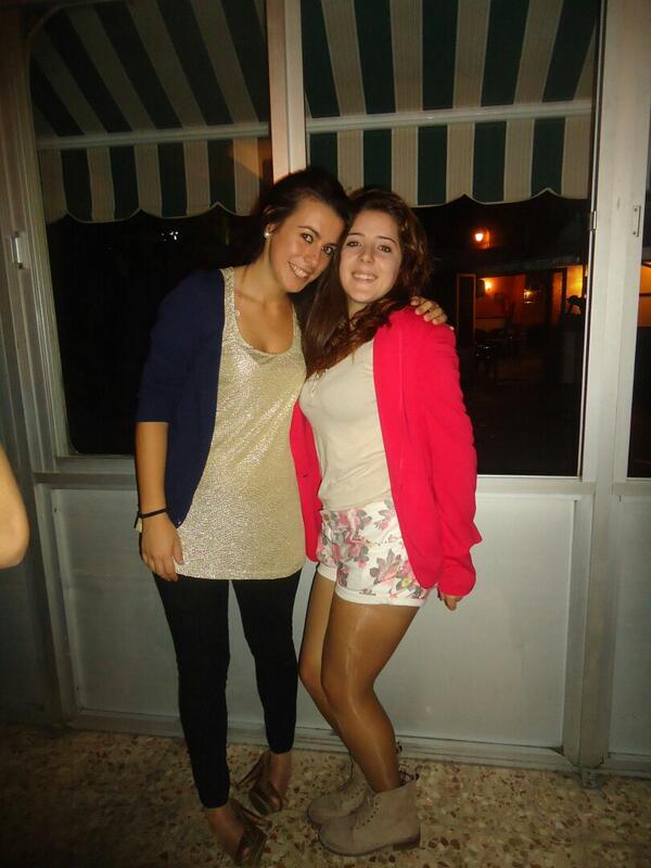 MaicaBentez's tweet photo. La que iba a venir a verme...@albagp_ http://t.co/rTsuC2NudB