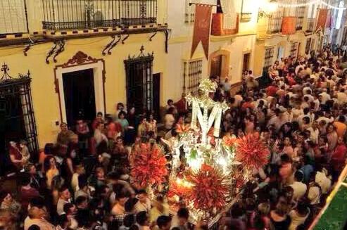 calle_sevilla's tweet photo. Hay imágenes que valen más que mil palabras...
#corpus14 http://t.co/tTzSRBACu7