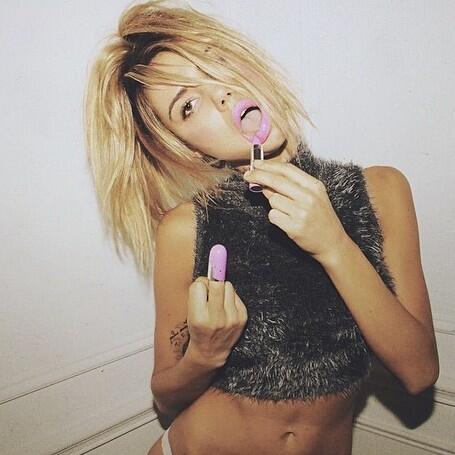 DestinyKirby18's tweet photo. this pretty much sums up me 💋✌️ http://t.co/5IaPXFNLAd