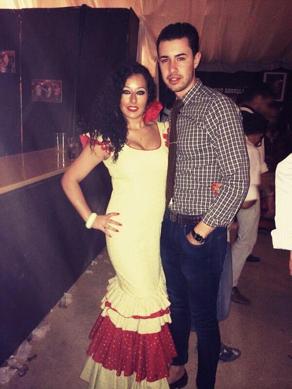 Jueves de #Feria con <a href="/juanjosekopi/">Juan Jose Sanchez</a> aguiiiiii jajajaja <a href="/Casetaroneo/">Caseta  El Roneo</a> <a href="/elroneoo/">El Roneo</a> #Roneo #roneos