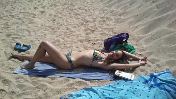 WhittieNigga's tweet photo. #zapeando142 @zapeandola6 cuerpito de verano!
#herbalifeteam! #barcelona #maresme #perderpeso #fibrar #belleza #SALUD http://t.co/rTeLcvCqyD
