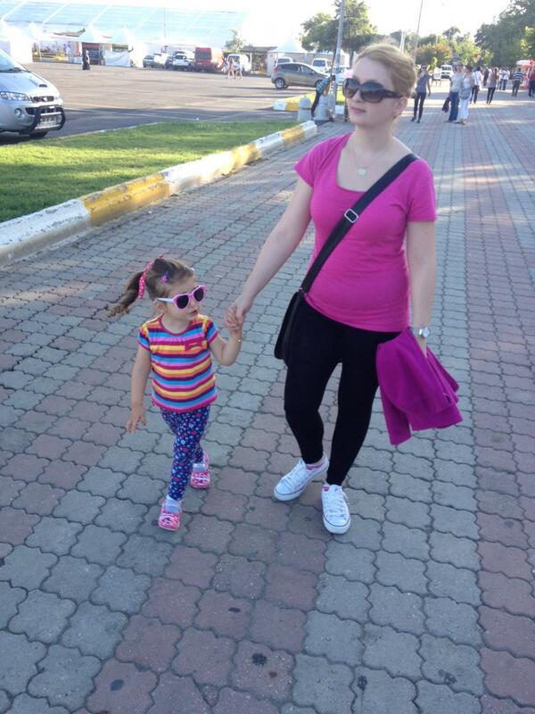 byNaimm's tweet photo. Demet ecrin (@ Tekirdağ Sahil w/ 57 others) https://t.co/r5A6QiDvYE http://t.co/EgkB910GOb