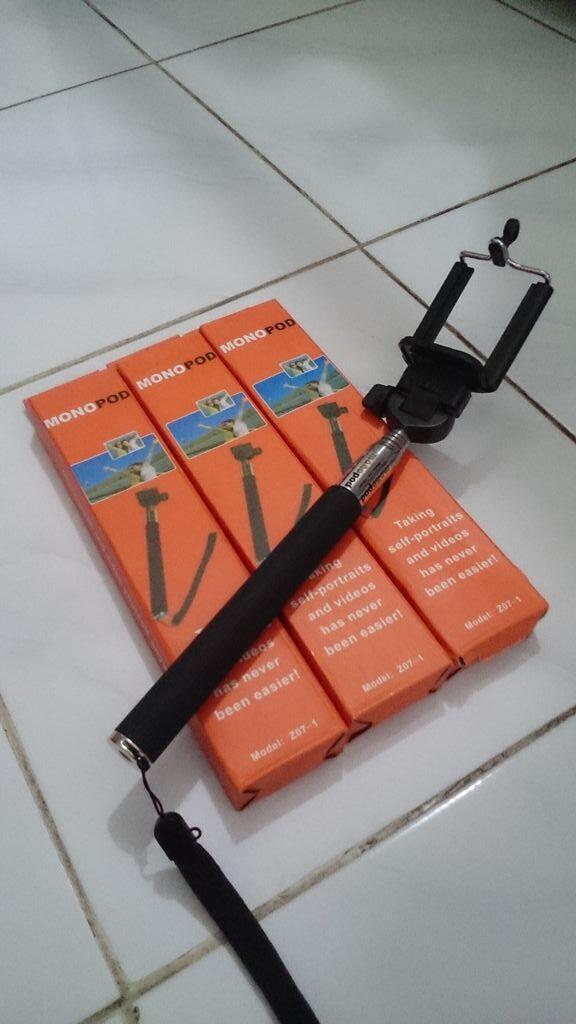 visiproshop's tweet photo. @MahasiswaUNEJ min info nih kita jual Tongsis+Holder U harga 80rb ajah. Beli 5pc dapet diskon, dapet Jelly Lens juga. http://t.co/dUnGXJq9Cd