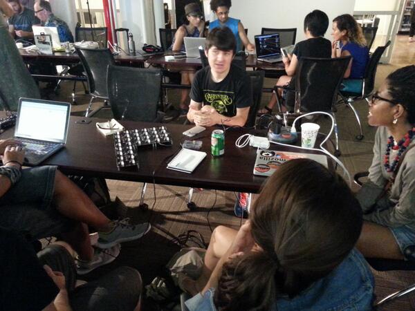 jahyadotnet's tweet image. Awesome vibe at #HardwareHackLab #ThoughtworksNYC ... sign up for more bit.ly/1kVlNjs