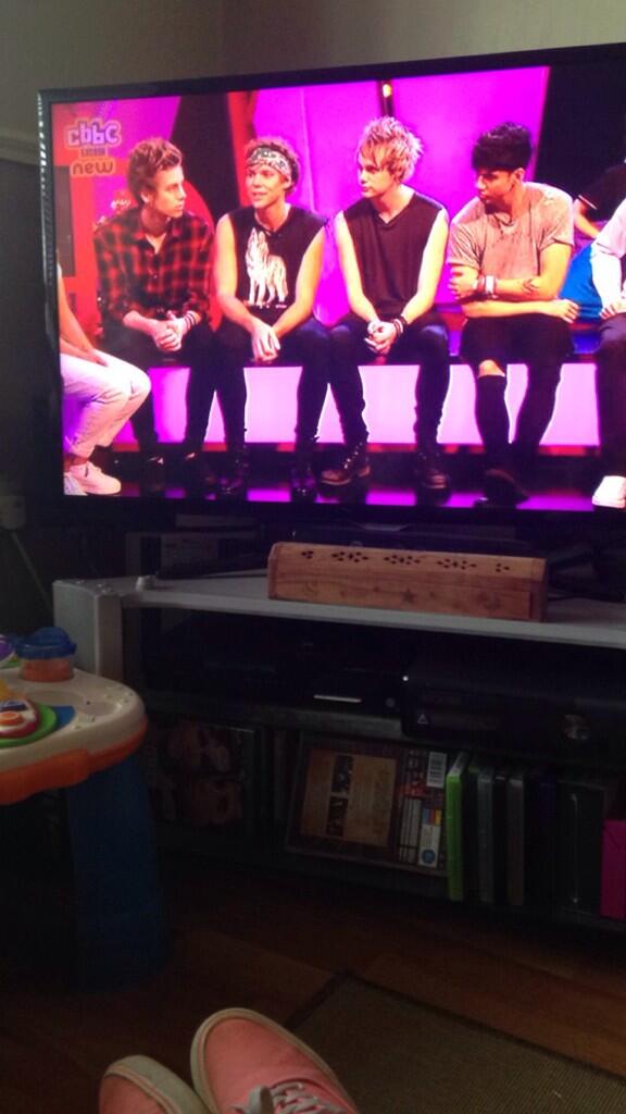 Cara_irwin5 tweet picture