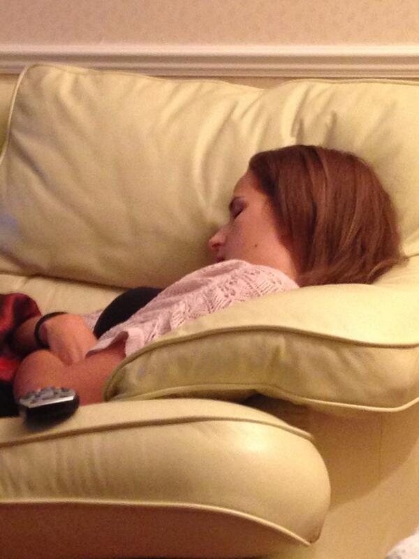 Harvs_Kate's tweet photo. @emilyvale20 'I won't fall asleep!' 😌 #naptime #shetiti http://t.co/Y8hTG3SBDo