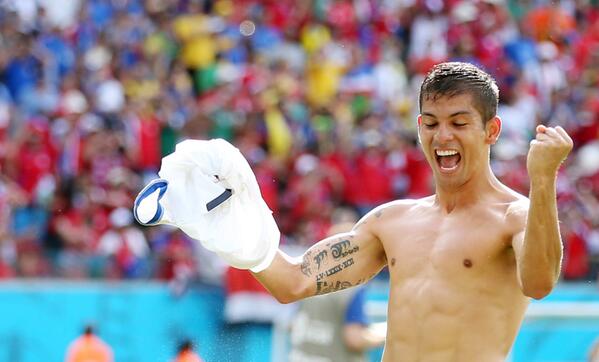 OnzeMondial's tweet photo. #ITACOS : retour sur la prestation incroyable des Costariciens #Notes http://t.co/npWvJaP9Ew #CoupeDuMonde http://t.co/flLxfyXVbG