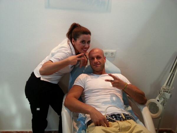 garridobull's tweet photo. hoy a tocado cejitas con @retamarcristi !!! http://t.co/zTv45eyfy9