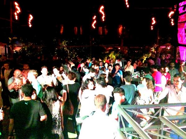 maultek's tweet photo. had a great one @ 1 lounge ...pune http://t.co/GIBMwQqmay