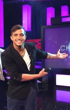 Te Queda Bien SIXTO REIN youtube.com/watch?v=XOWqEQ… Escucha Lo Mas Nuevo