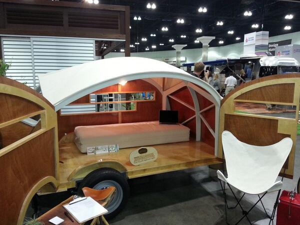 clickandimprove's tweet image. "@ParkerJuanita: Interesting concept on wheels, @DwellonDesign http://t.co/cUL6rr2qlV"