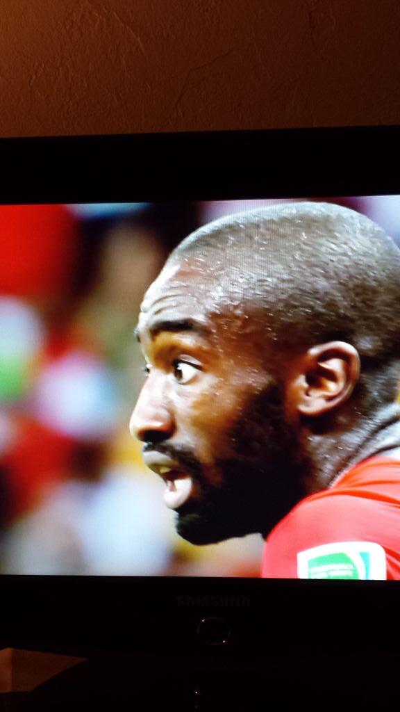 geoffroymat's tweet photo. La tête des suisses quand Sissoko a marqué le 5e but français 😁
#FRASUI #CDM2014 http://t.co/pTRFZX9r01