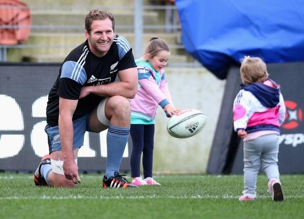 AllBlacks's tweet photo. GAME DAY! Match page: http://t.co/Wm0V89XyVp #AllBlacks team: http://t.co/jWPChvyjCd England: http://t.co/v1BzqRGGtN http://t.co/3eADcSLr3g