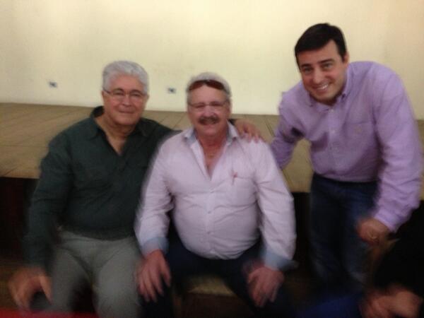 Kanegrelli's tweet photo. @requiaopmdb Estamos juntos + uma vez…Conte com o apoio da Familia NEGRELLI sempre! http://t.co/8VMEKHtuOh