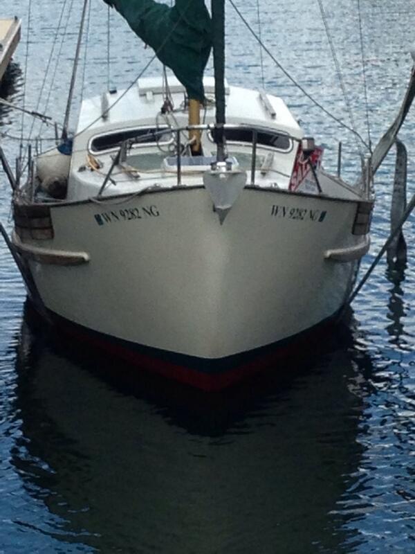 Fisher 25 going back in at yachtfish